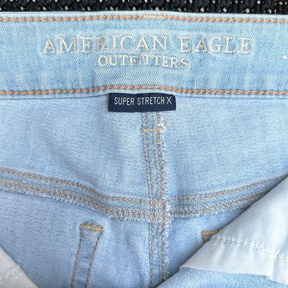 American Eagle AE Hi-Rise Super Stretch Shortie Denim Jean Short Size 4 - Picture 4 of 6